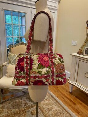 NWOT Vera Bradley Hello Dahlia Bag